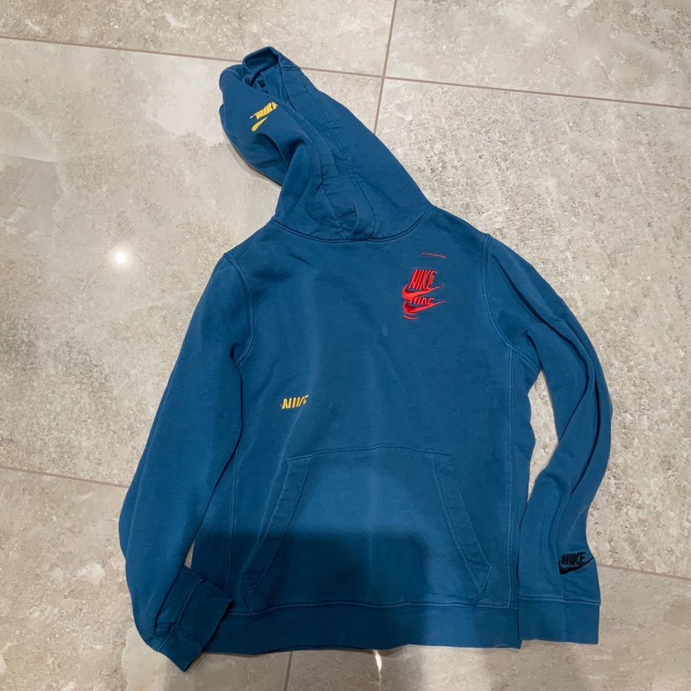 Nike hoodie kids size large